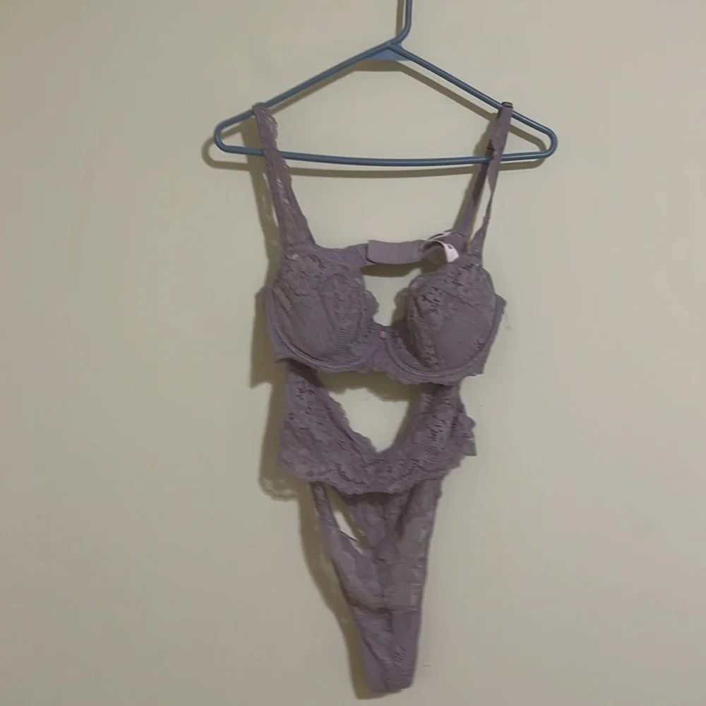 Victoria’s secret Dare to dream Lace uplift balconette Teddy size L NWOT